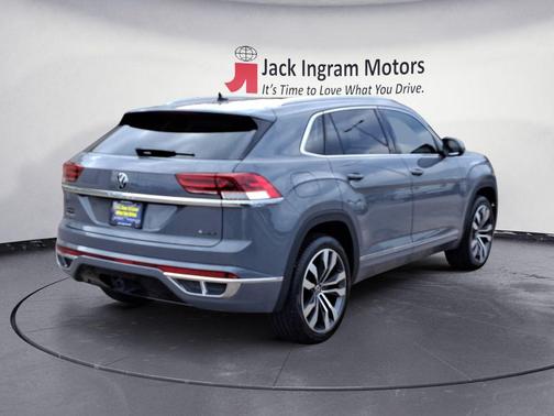 2023 Volkswagen Atlas Cross Sport 3.6L V6 SEL Premium R-Line