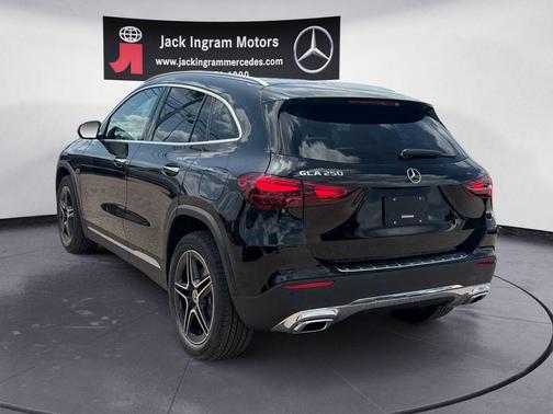 Black 2026 Mercedes-Benz GLA 250 4MATIC