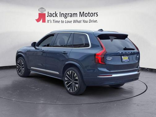2026 Volvo XC90 B5 Plus 7-Seater