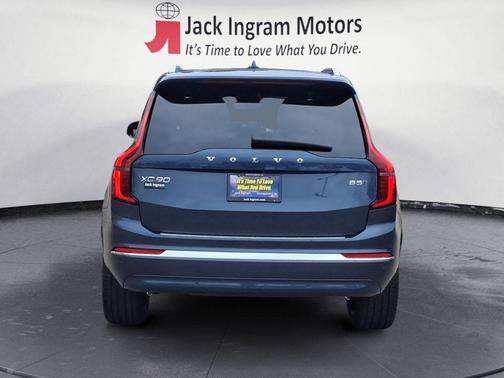 2026 Volvo XC90 B5 Plus 7-Seater