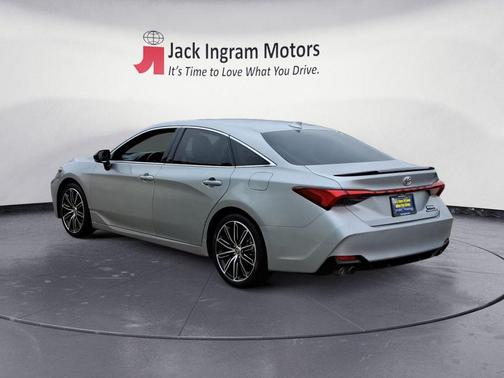 2021 Toyota Avalon Touring