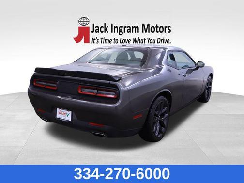 2022 Dodge Challenger SXT