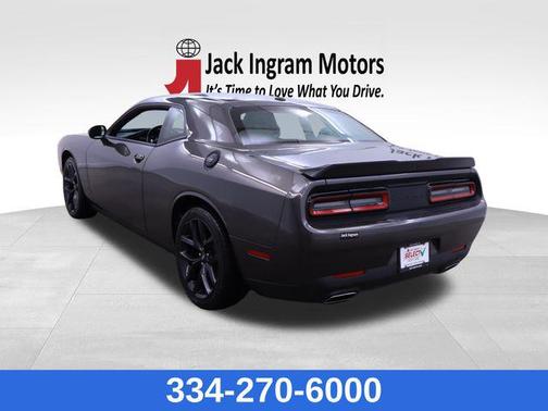 2022 Dodge Challenger SXT
