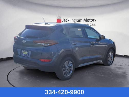 2017 Hyundai TUCSON SE