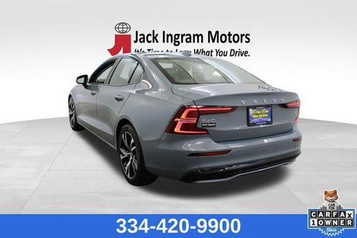 2024 Volvo S60 B5 Core Dark Theme
