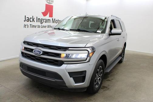 Iconic Silver Metallic 2024 Ford Expedition XLT