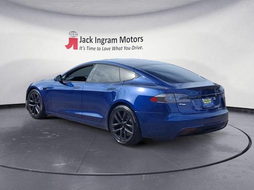2022 Tesla Model S Base