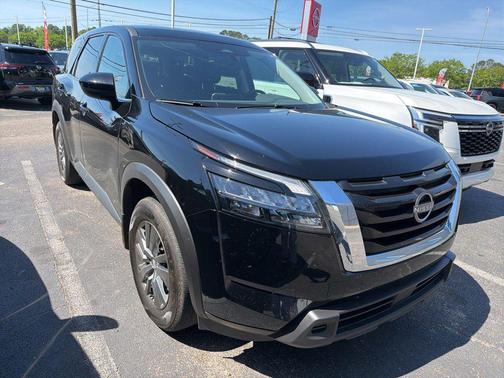 Super Black 2025 Nissan Pathfinder S FWD