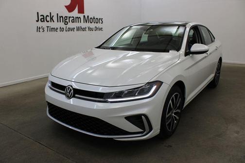 White Pearl 2026 Volkswagen Jetta 1.4T SE