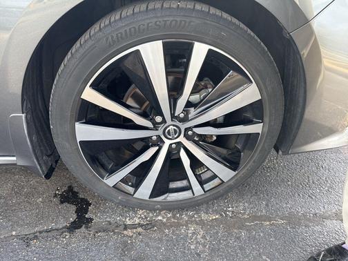 2022 Nissan Altima SR FWD