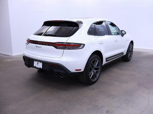 2025 Porsche Macan T