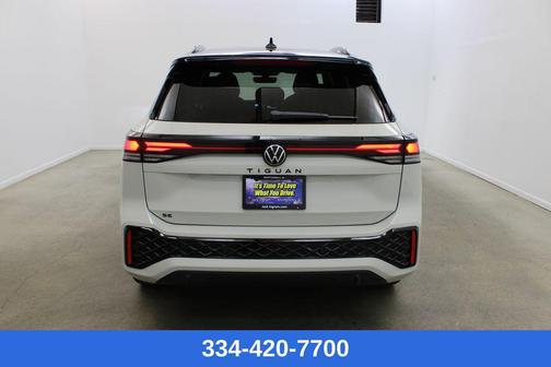 2026 Volkswagen Tiguan 2.0T SE R-Line Black