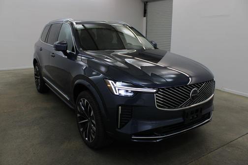 Denim Blue Metallic 2025 Volvo XC90 B6 Plus 7-Seater
