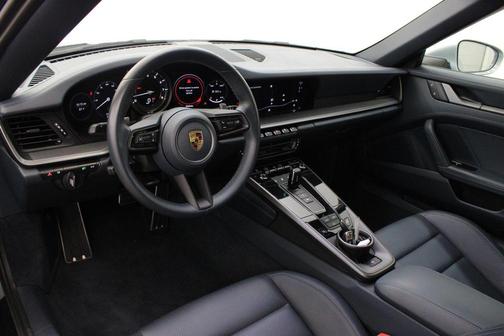 2022 Porsche 911 Carrera