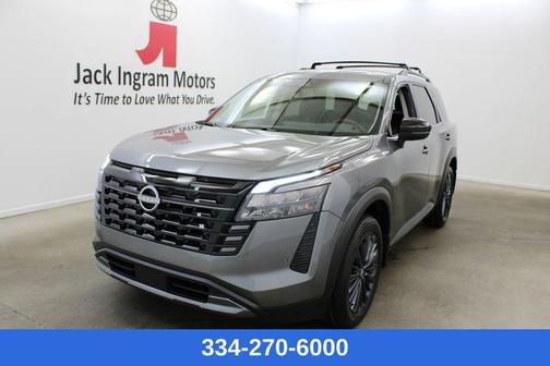 Gun Met 2026 Nissan Pathfinder SL