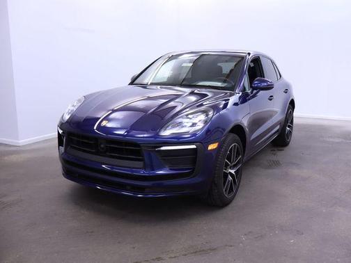 2023 Porsche Macan Base