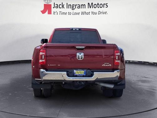 2022 RAM 3500 Limited Crew Cab 4x4 8' Box