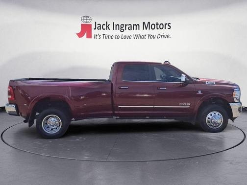 2022 RAM 3500 Limited Crew Cab 4x4 8' Box