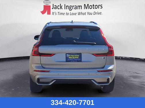 2026 Volvo XC60 B5 Plus