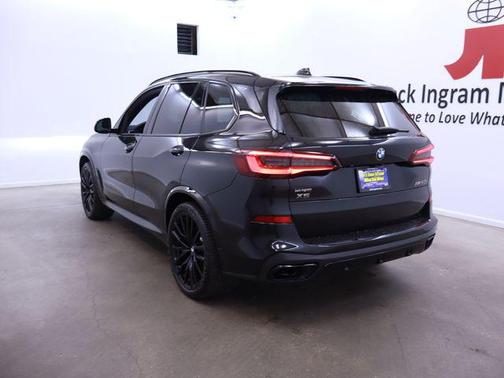 2022 BMW X5 M50i