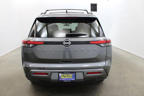 Gun Met 2026 Nissan Pathfinder SL