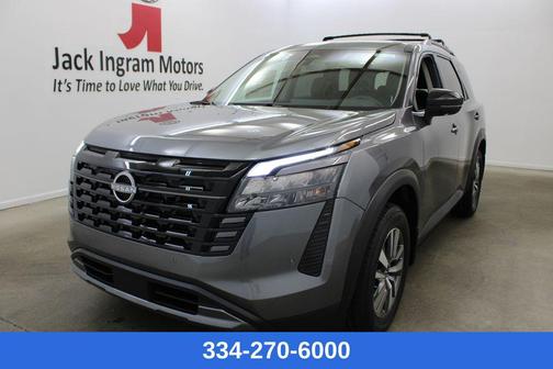 2026 Nissan Pathfinder SL