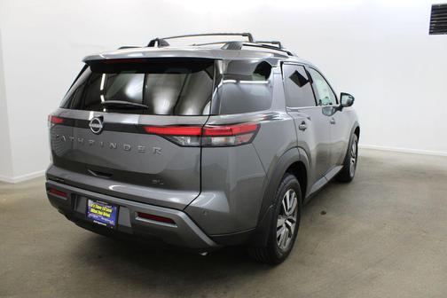 Gun Met 2026 Nissan Pathfinder SL