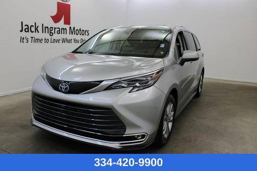 2024 Toyota Sienna Platinum