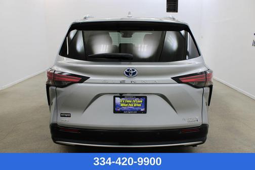 2024 Toyota Sienna Platinum