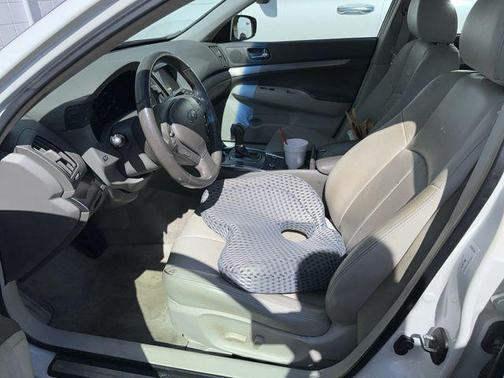2012 INFINITI G25 Journey