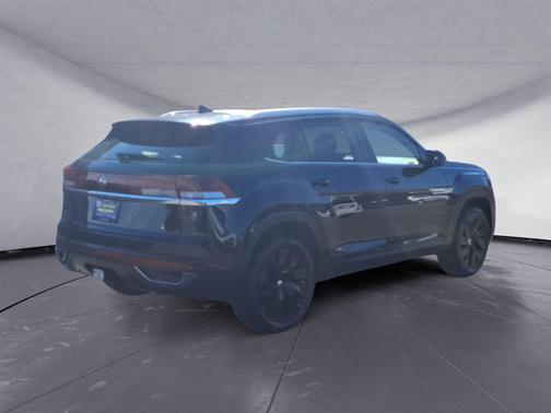 2025 Volkswagen Atlas Cross Sport 2.0T SE w/Technology