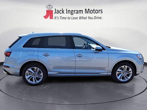 2023 Audi Q7 55 Premium Plus