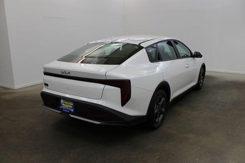 Snow White Pearl 2025 Kia K4 LXS