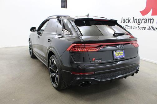 2023 Audi RS Q8 4.0T