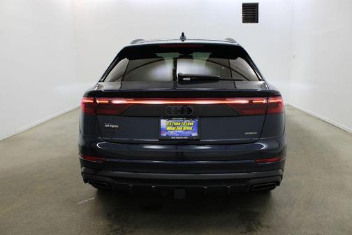 Waitomo Blue Metallic 2026 Audi Q8 55 Premium Plus