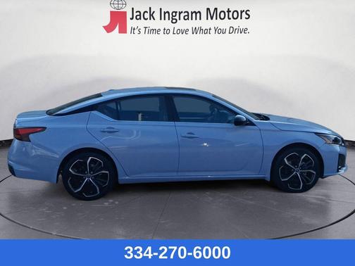 2025 Nissan Altima SR FWD