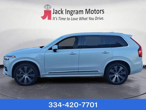 2025 Volvo XC90 Plug-In Hybrid Plus