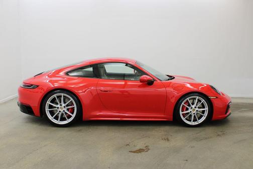 2024 Porsche 911 Carrera GTS