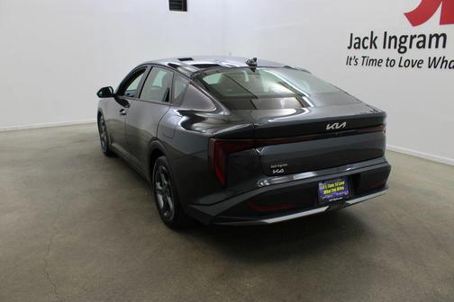 Interstellar Gray 2025 Kia K4 LXS