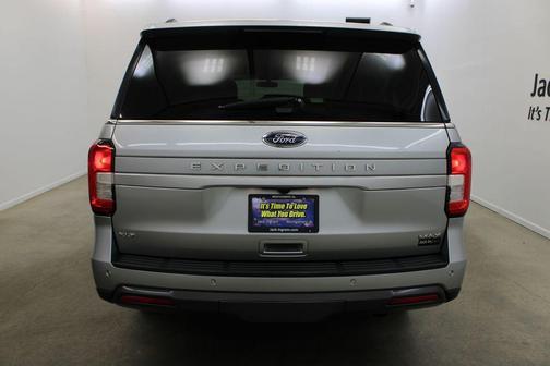 Silver Metallic 2022 Ford Expedition Max XLT