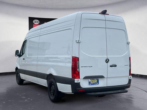 2026 Mercedes-Benz Sprinter 2500 High Roof