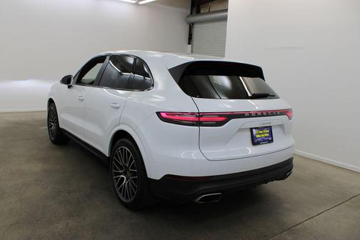 2022 Porsche Cayenne Cayenne