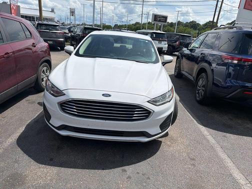 Oxford White 2019 Ford Fusion SE