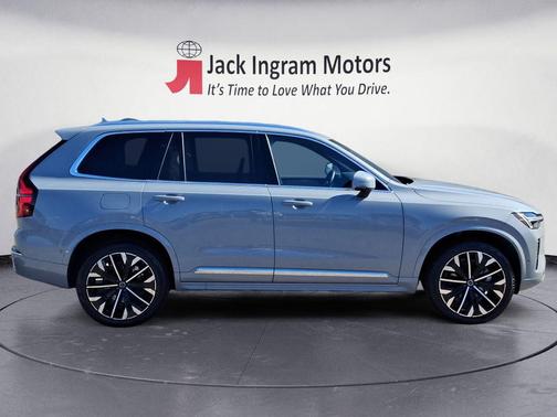 2025 Volvo XC90 B6 Plus 7-Seater