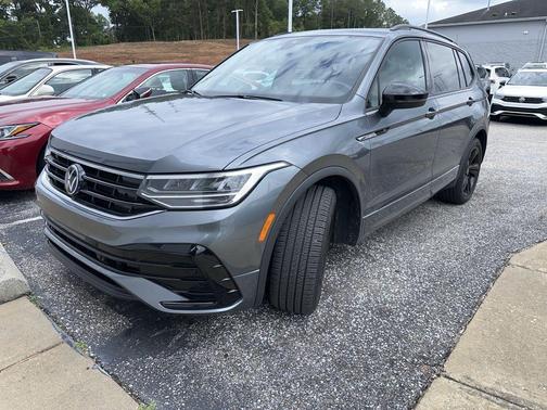 Grey 2024 Volkswagen Tiguan 2.0T SE R-Line Black