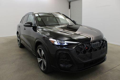 Mythos Black Metallic 2026 Audi SQ5 3.0T Premium Plus