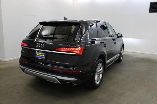 2025 Audi Q7 55 Premium Plus