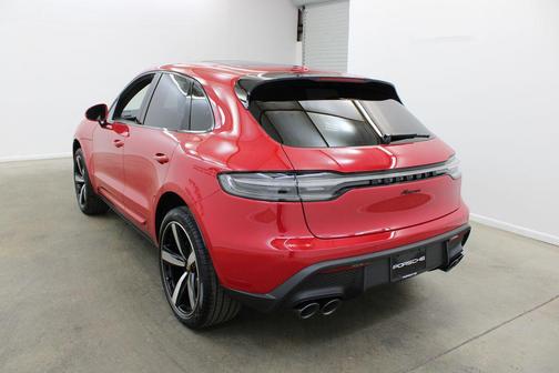 2026 Porsche Macan 