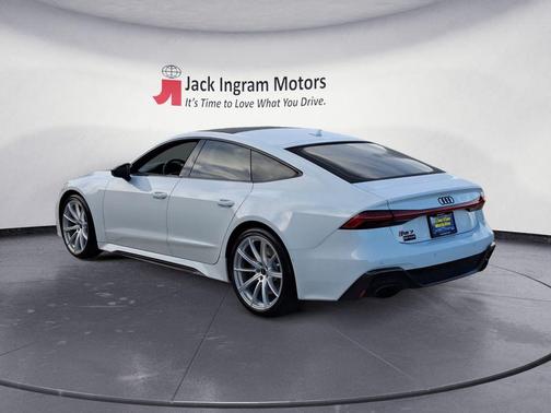 2023 Audi RS 7 4.0T