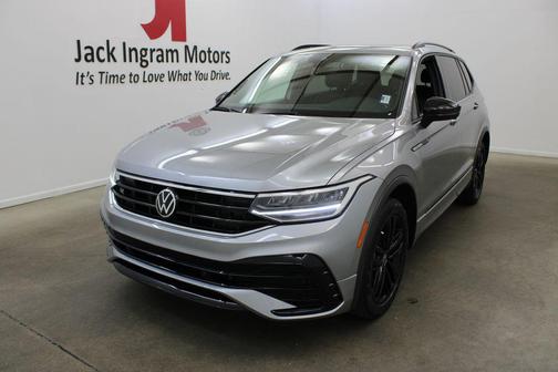 2022 Volkswagen Tiguan 2.0T SE R-Line Black